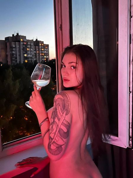 Загадочные проститутки Адлера: кто не говорит «а ты откуда?»